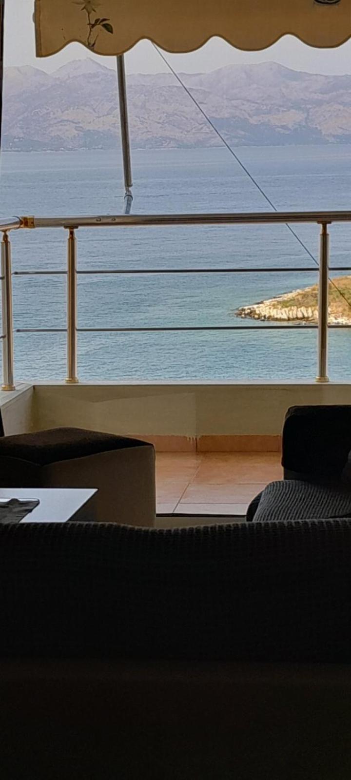 Cozy Sea Apartment Sarandë Exterior foto